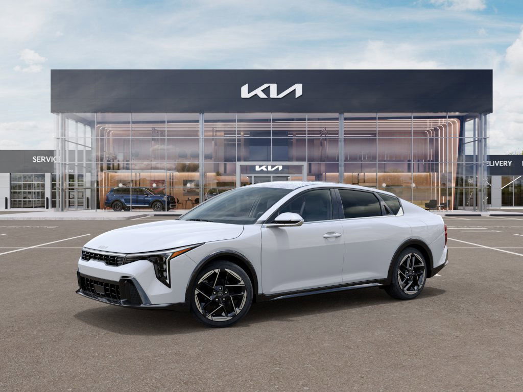 2025 Kia K4 GT-Line photo 3