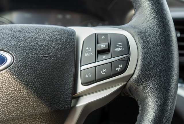 2023 Ford Explorer XLT photo 18