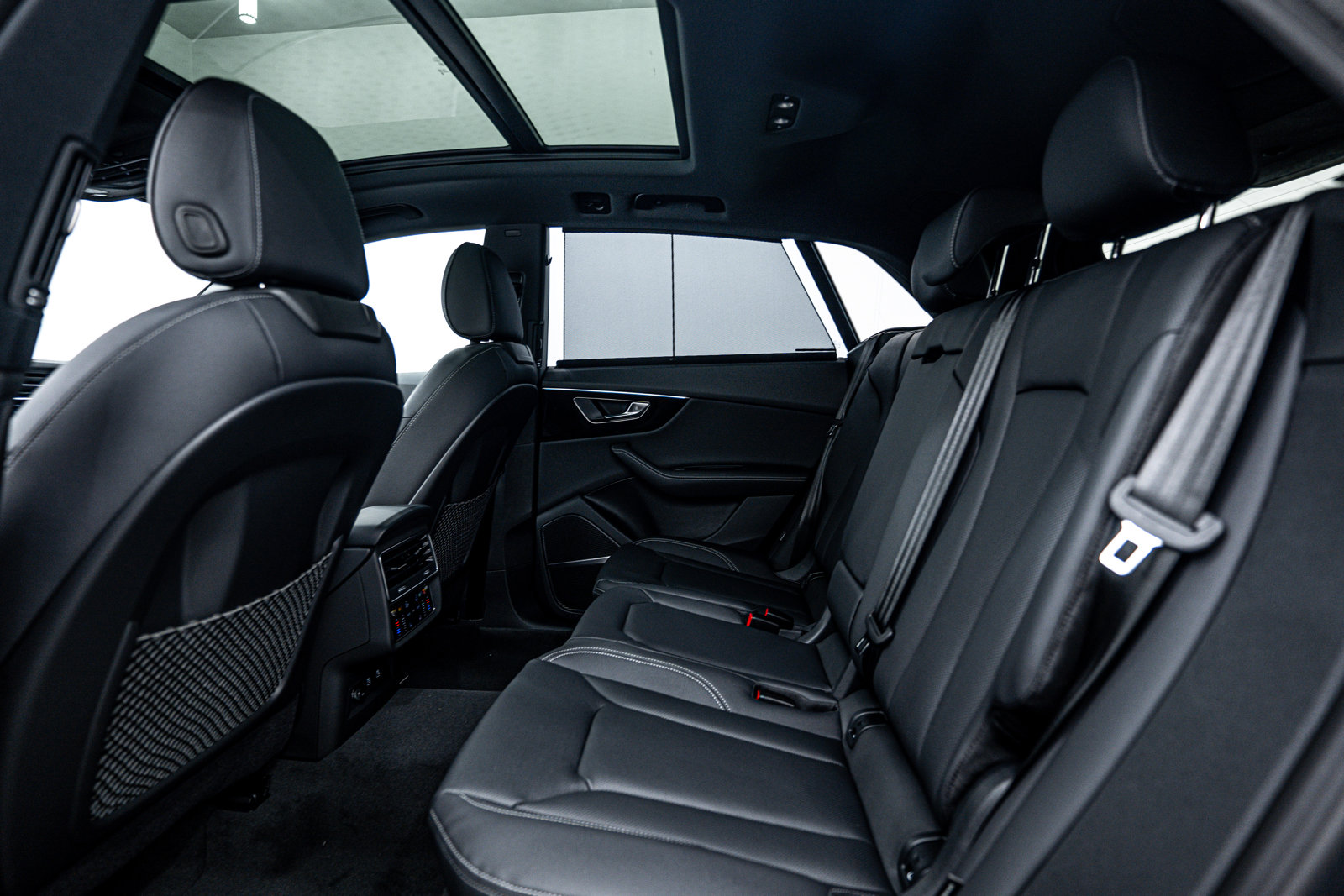 2025 Audi Q8 Premium Plus photo 9