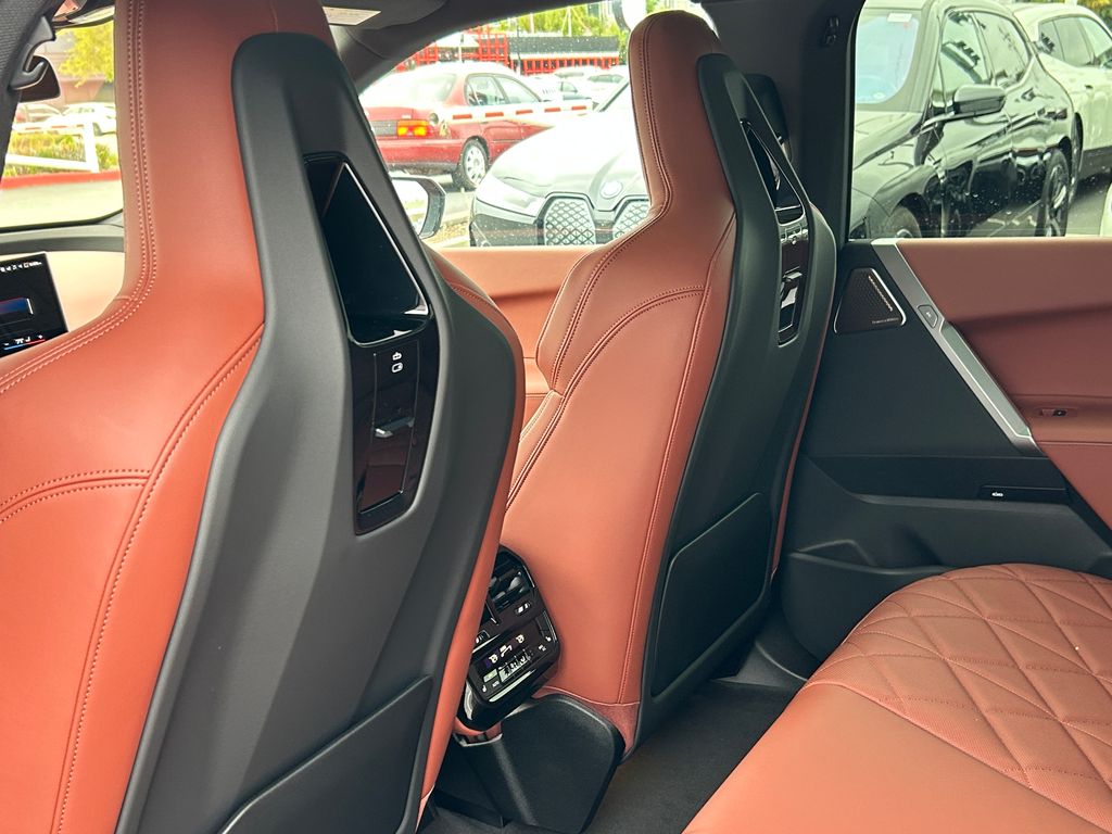 2026 Bmw iX photo 28