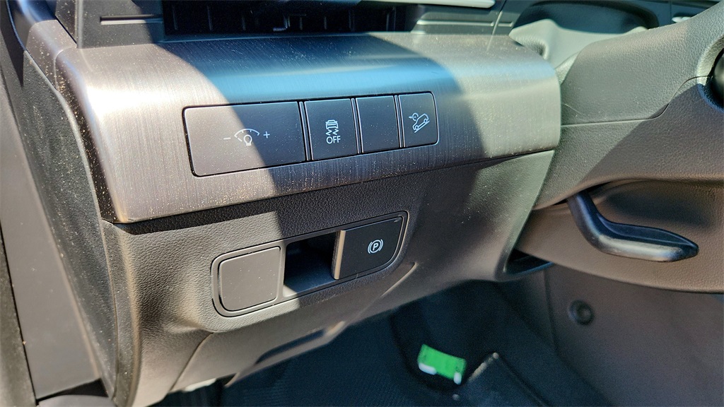 2025 Hyundai Kona SEL photo 21