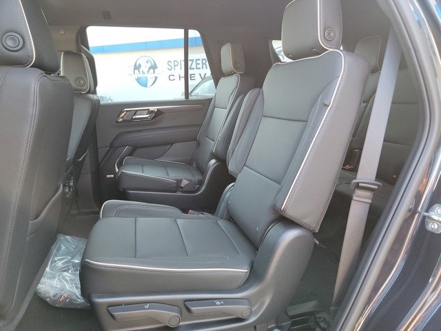 2025 Chevrolet Tahoe Premier photo 13