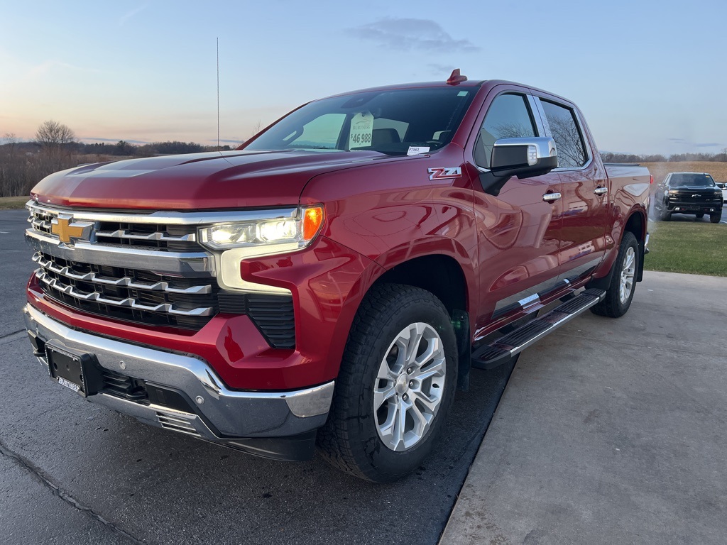 2022 Chevrolet Silverado LTZ photo 3