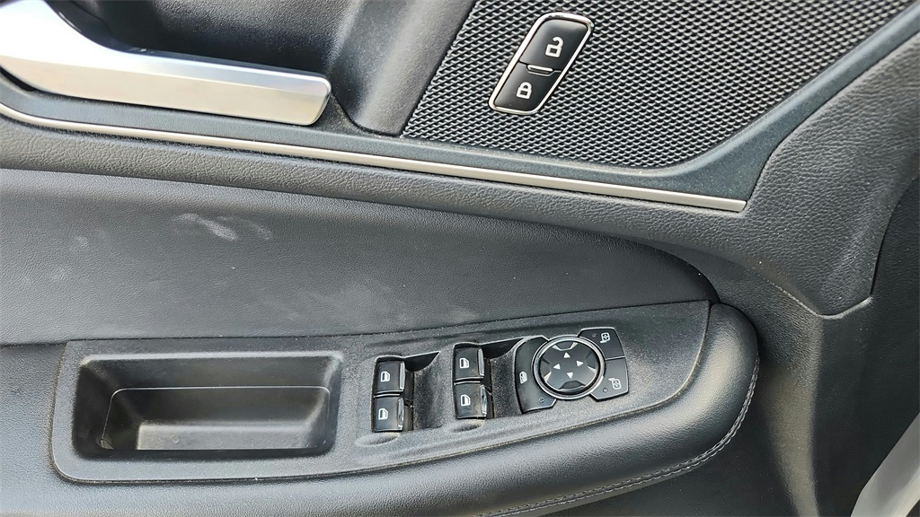 2024 Ford Edge SEL photo 19
