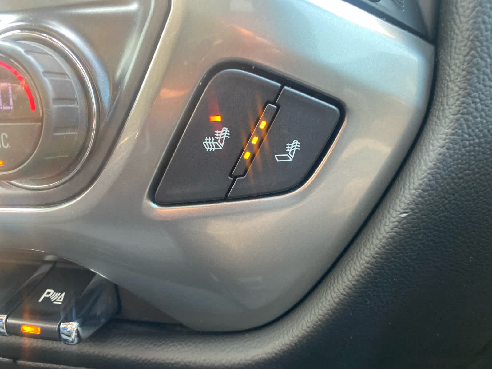 2018 Chevrolet Silverado 1500 LT photo 24
