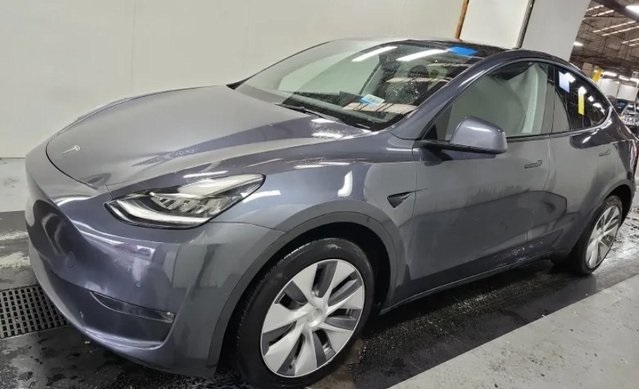 2022 Tesla Model Y Long Range's photo