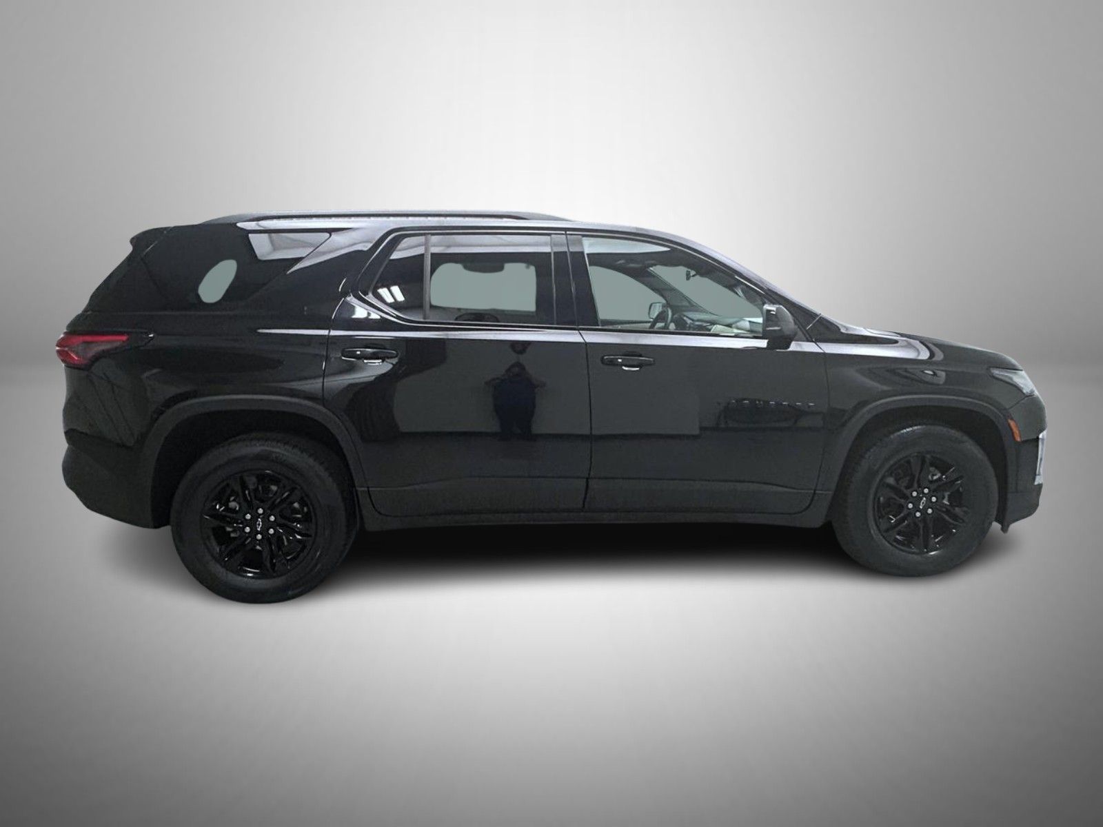 2022 Chevrolet Traverse LS photo 3