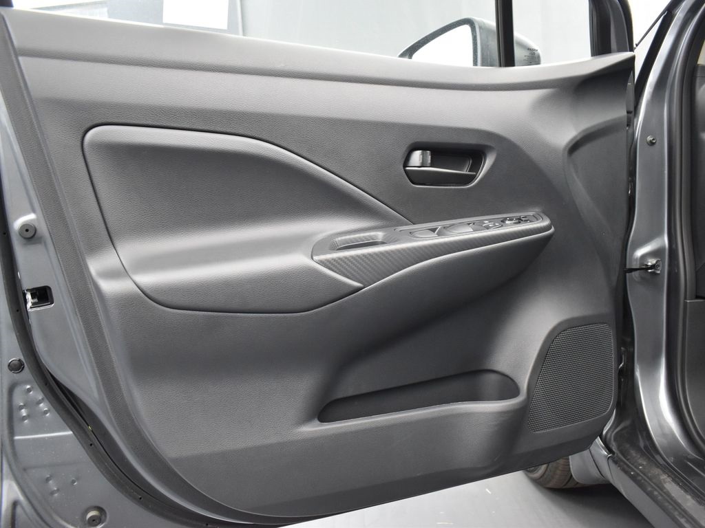2025 Nissan Versa 1.6 S photo 22