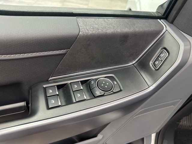2025 Ford F-150 XLT photo 12