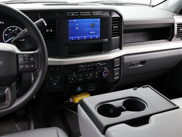 2024 Ford F-350 XL photo 6