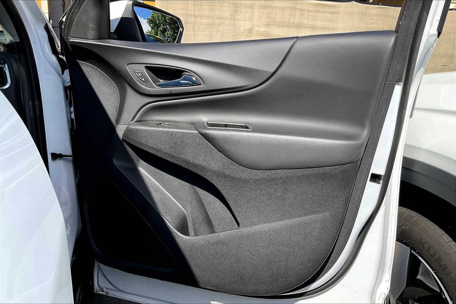 2022 Chevrolet Equinox LT photo 13