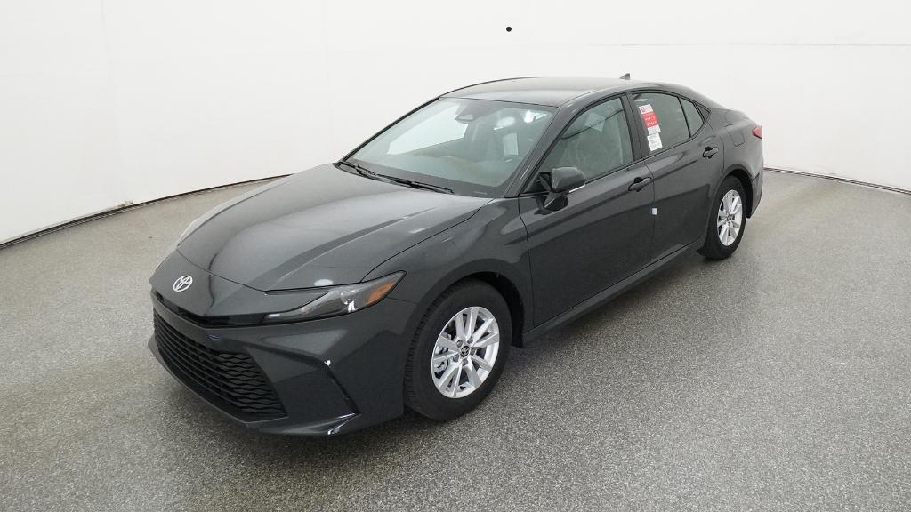 2026 Toyota Camry LE's photo