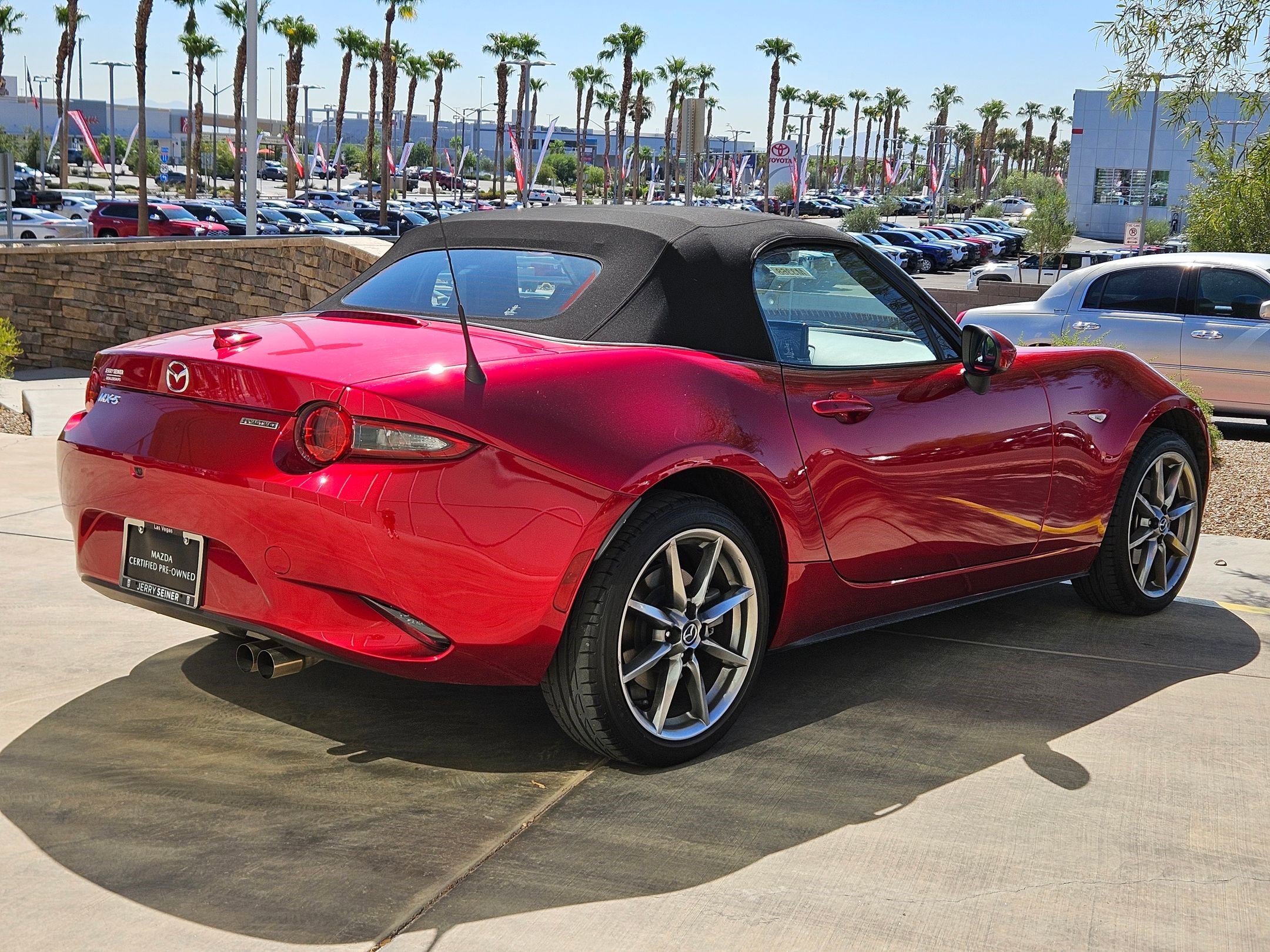 2023 Mazda MX-5 Miata Miata Grand Touring photo 5