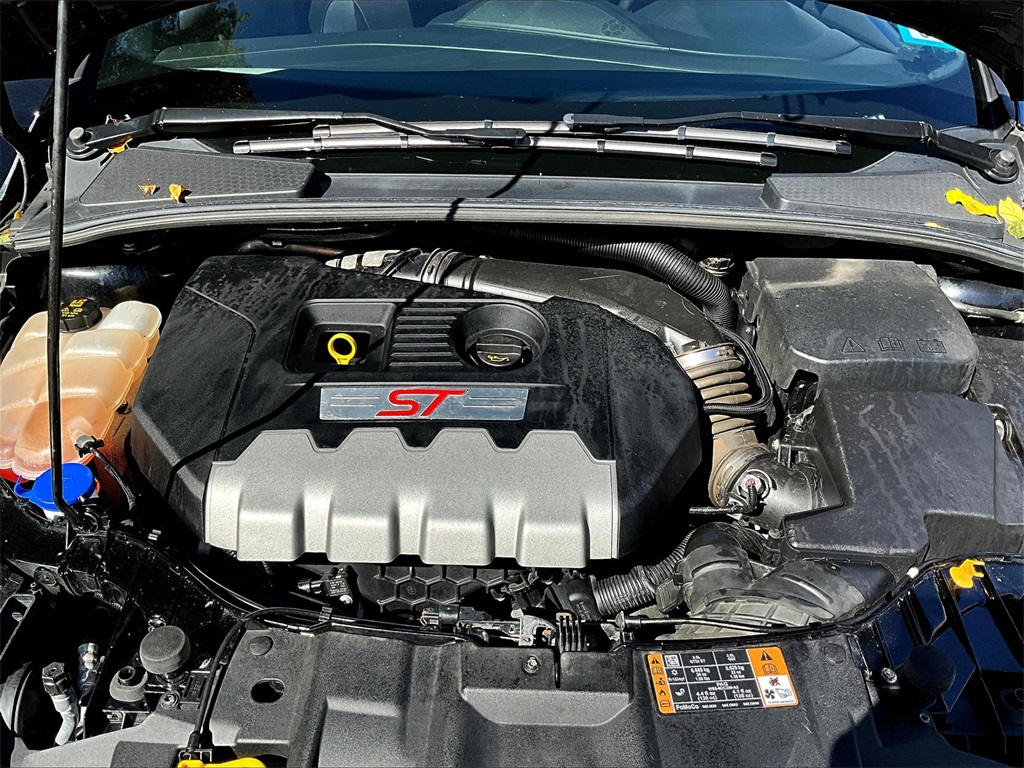 2017 Ford Focus ST photo 29
