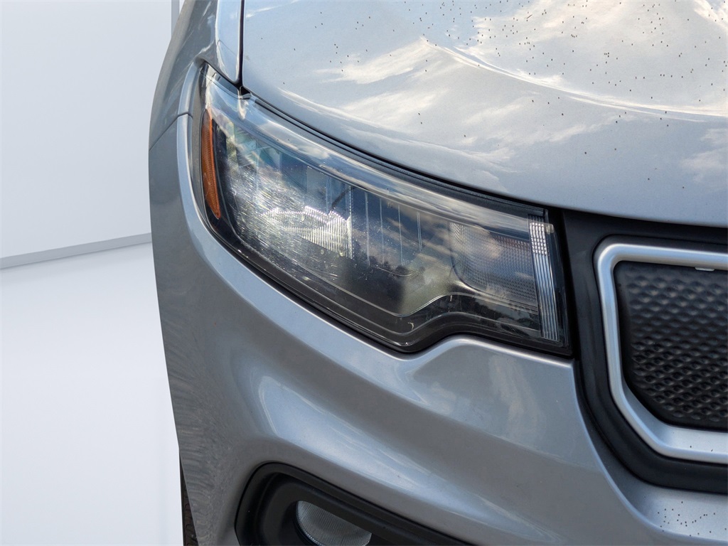 2022 Jeep Compass Latitude photo 8