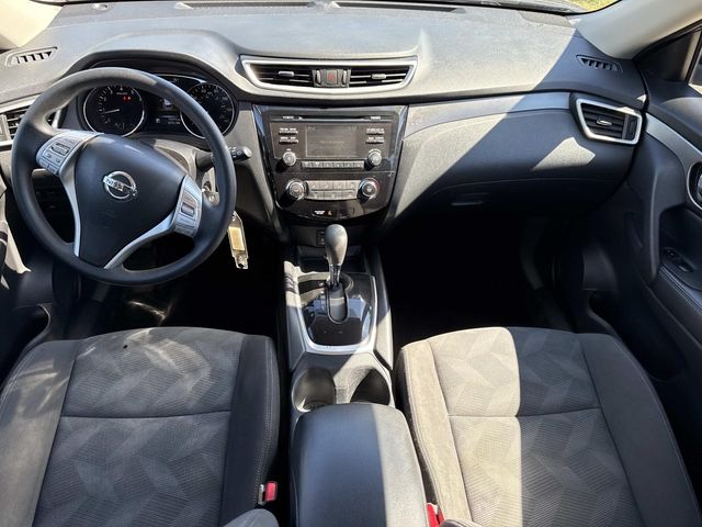 2016 Nissan Rogue S photo 15