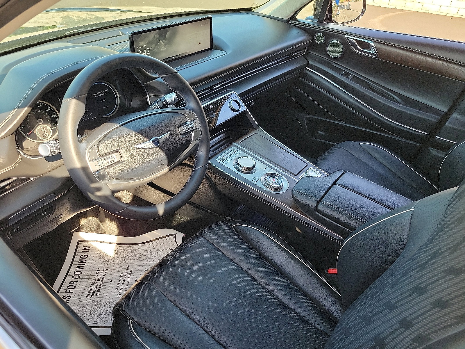 2023 Genesis GV80 2.5T Advanced photo 3