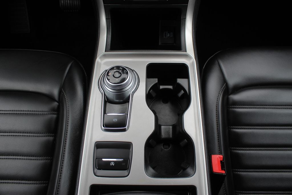 2024 Ford Edge SEL photo 16