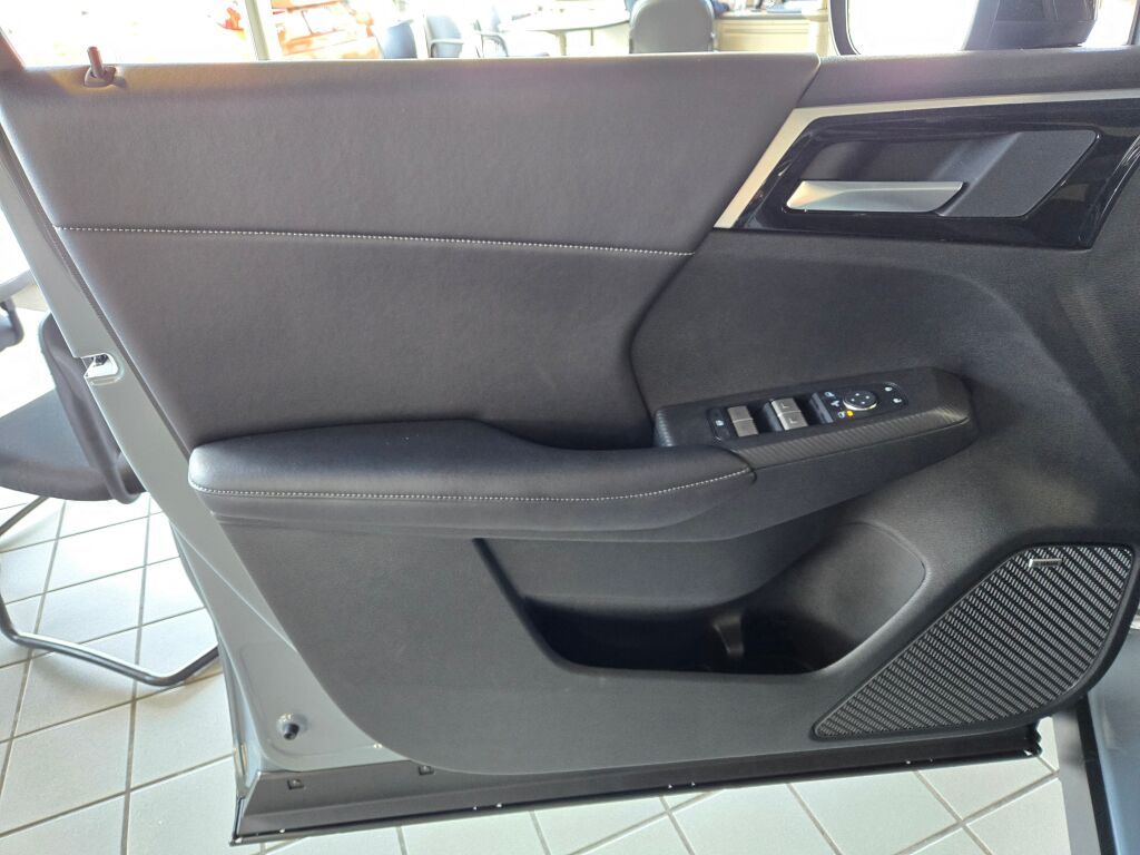2025 Mitsubishi Outlander S-AWC photo 22
