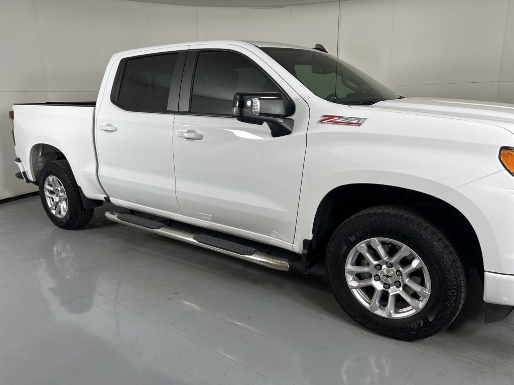 2025 Chevrolet Silverado 1500 RST photo 10