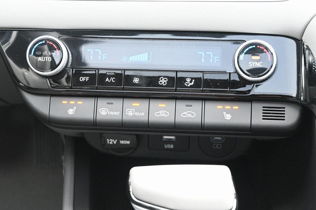 2025 Hyundai Elantra SEL Convenience photo 14