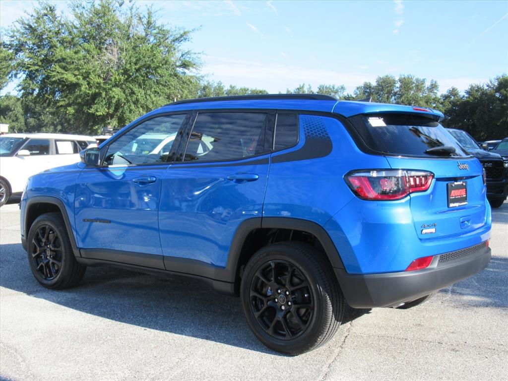 2026 Jeep Compass Latitude Altitude photo 4