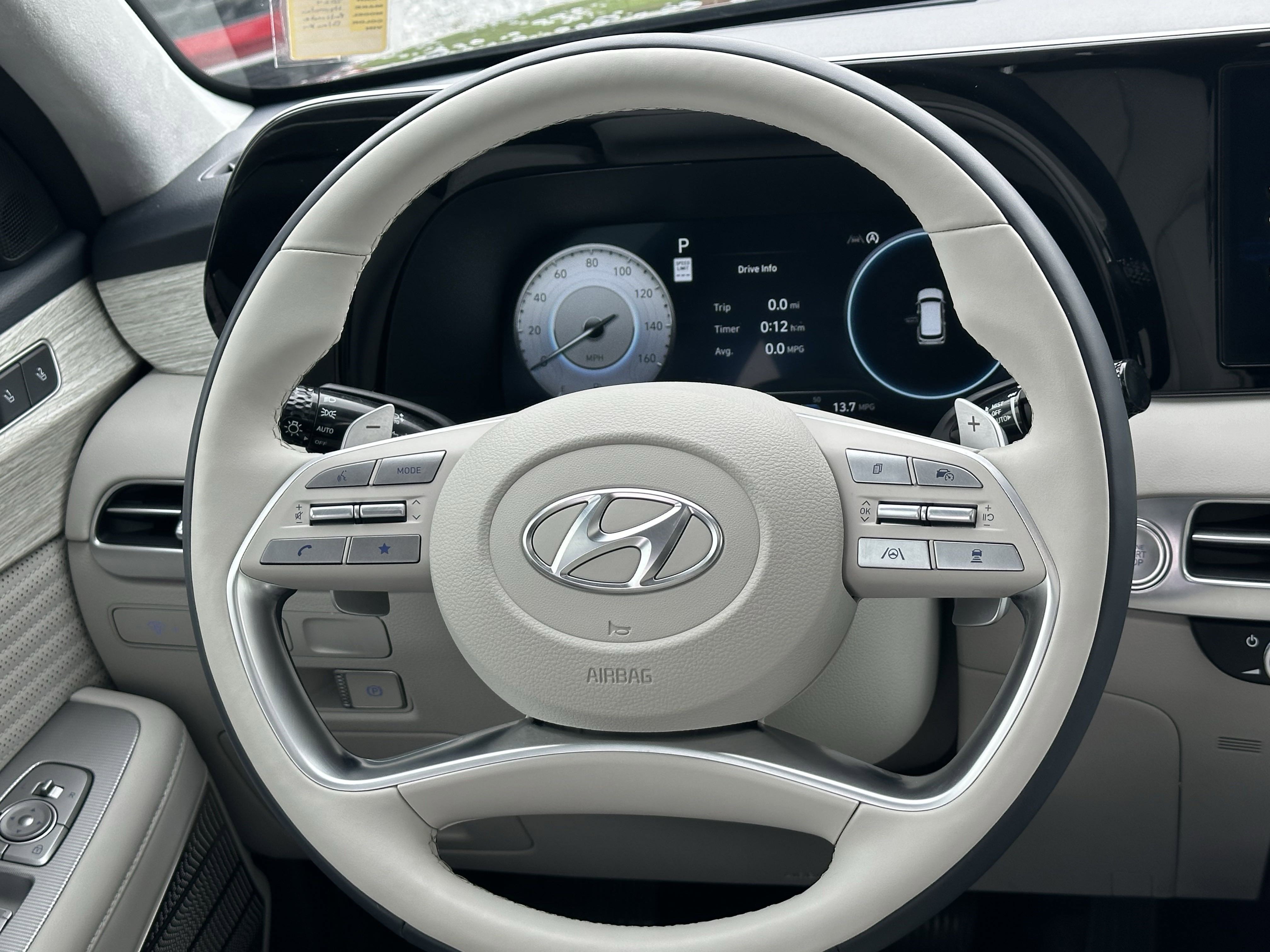 Used 2024 Abyss Black Pearl Hyundai Calligraphy image 25