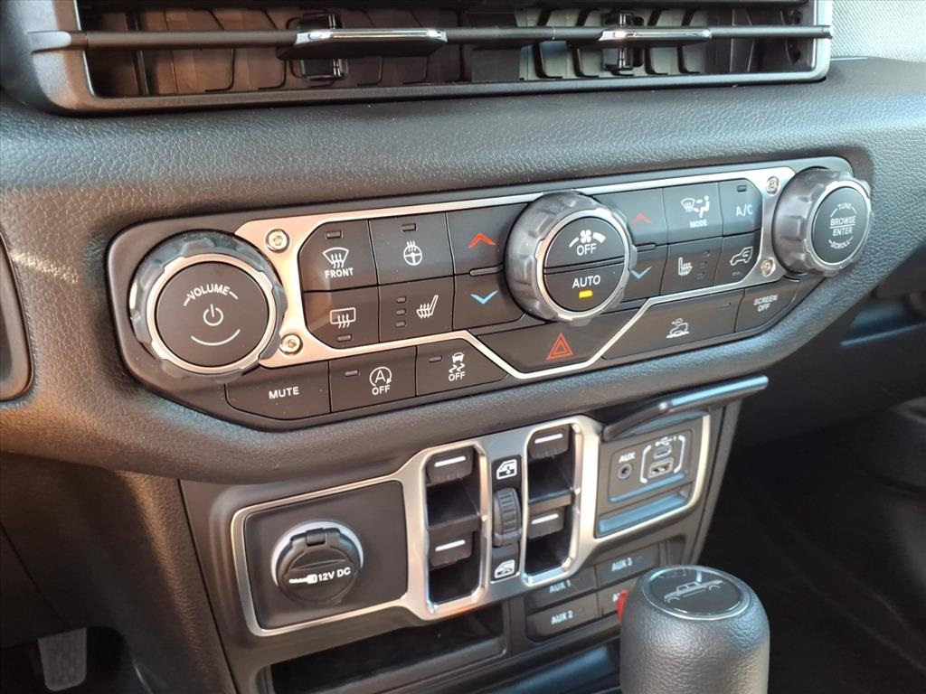 2025 Jeep Gladiator Sport S photo 15