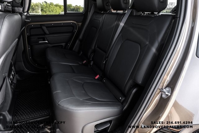 2025 Land Rover Defender 110 X-Dynamic SE photo 37