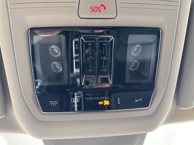 2025 Volkswagen Atlas SE Technology photo 26
