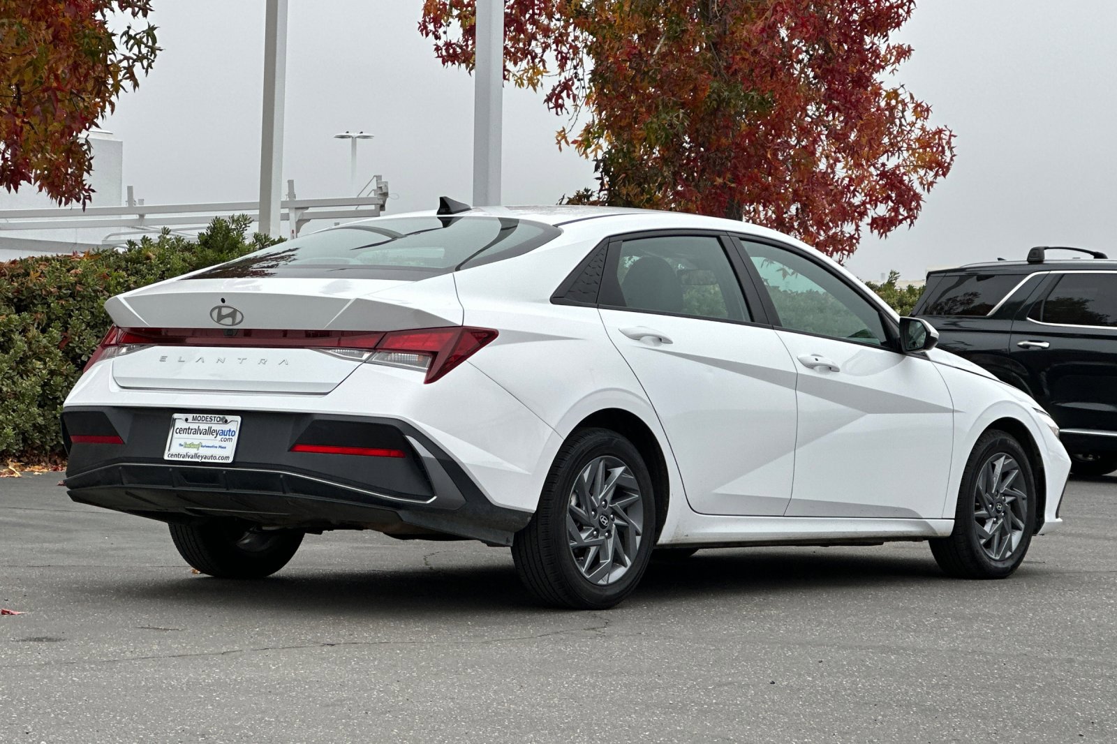 2024 Hyundai Elantra SEL photo 4