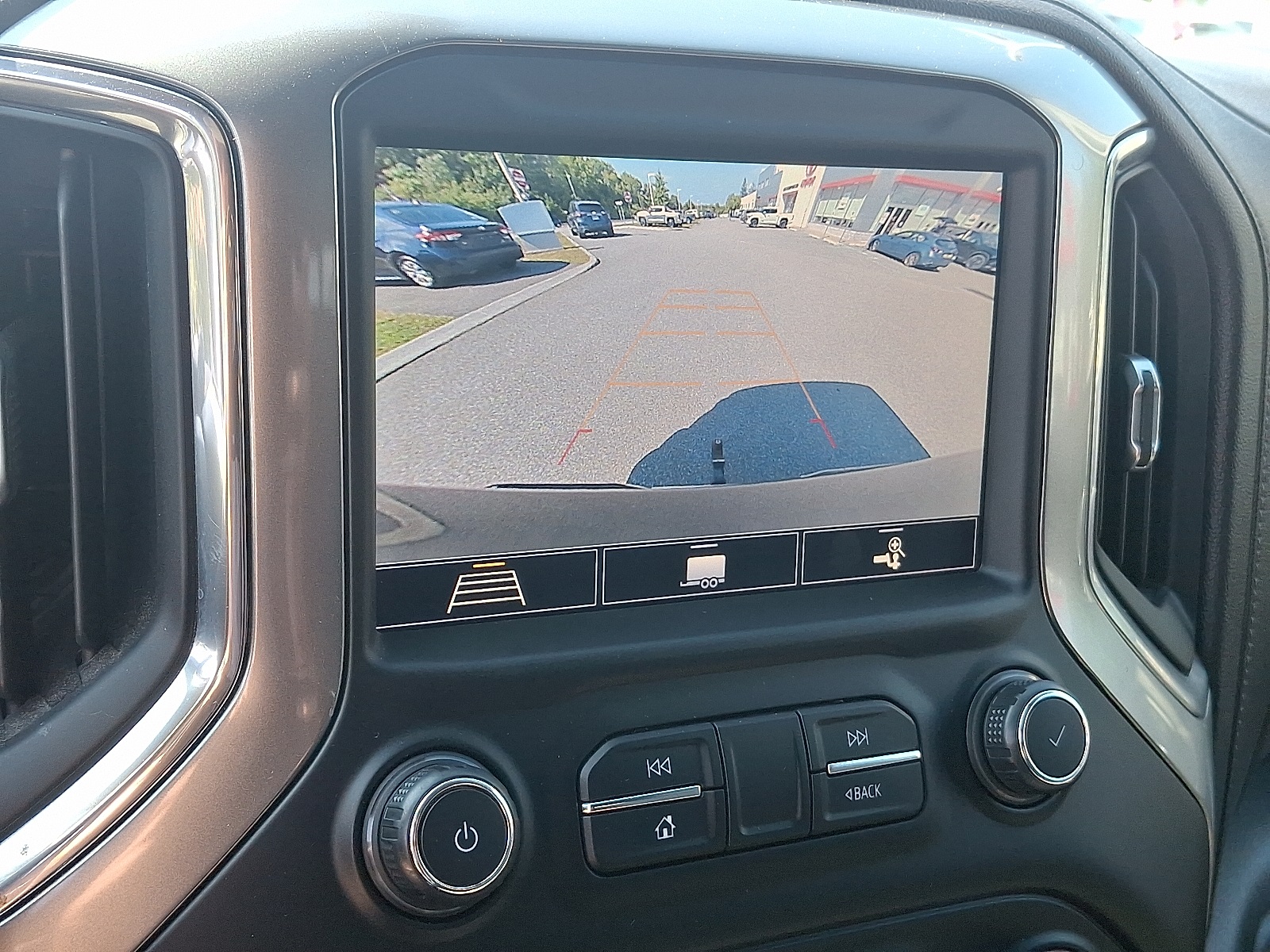 2020 Chevrolet Silverado 1500 LT photo 16