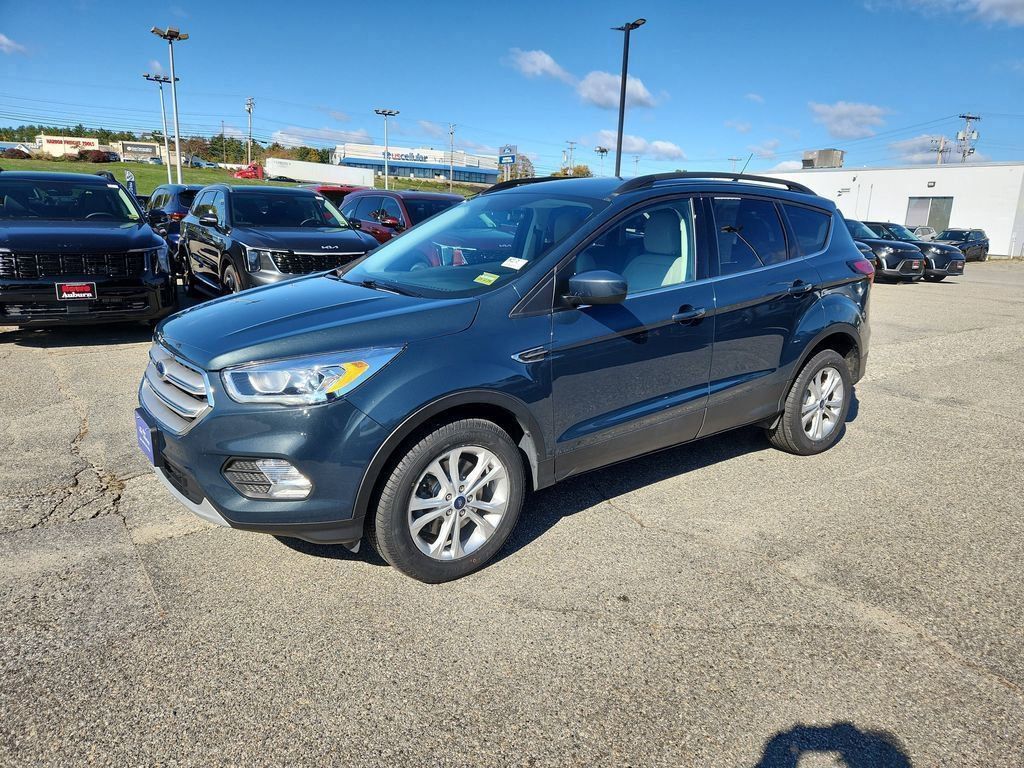 2019 Ford Escape SEL photo 3
