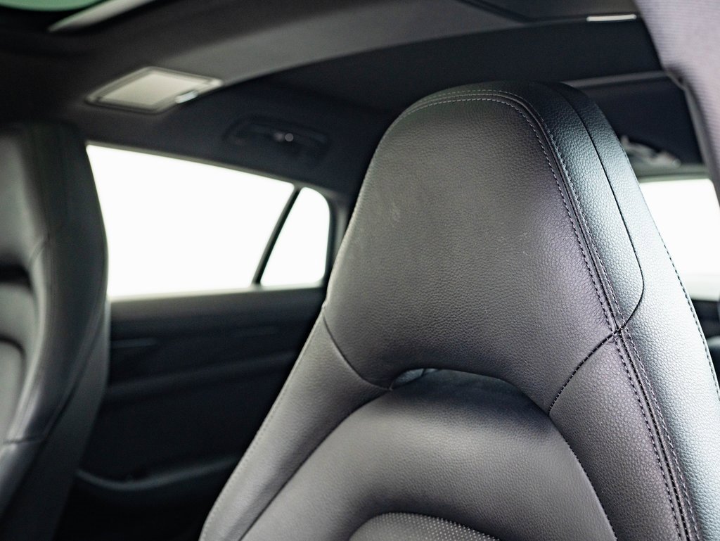 2022 Porsche Panamera 4S Executive photo 18