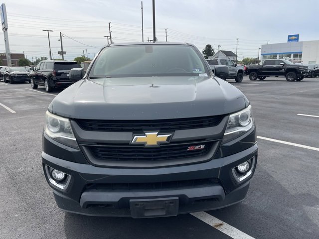 2017 Chevrolet Colorado Z71 photo 2