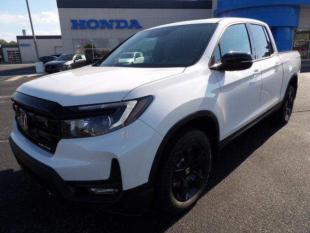 2025 Honda Ridgeline Black Edition photo 3