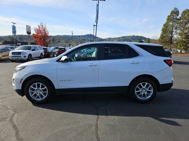 2022 Chevrolet Equinox LT photo 3