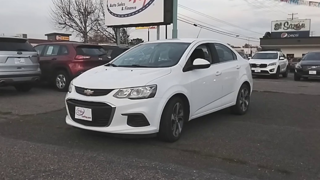 2017 Chevrolet Sonic Premier photo 4