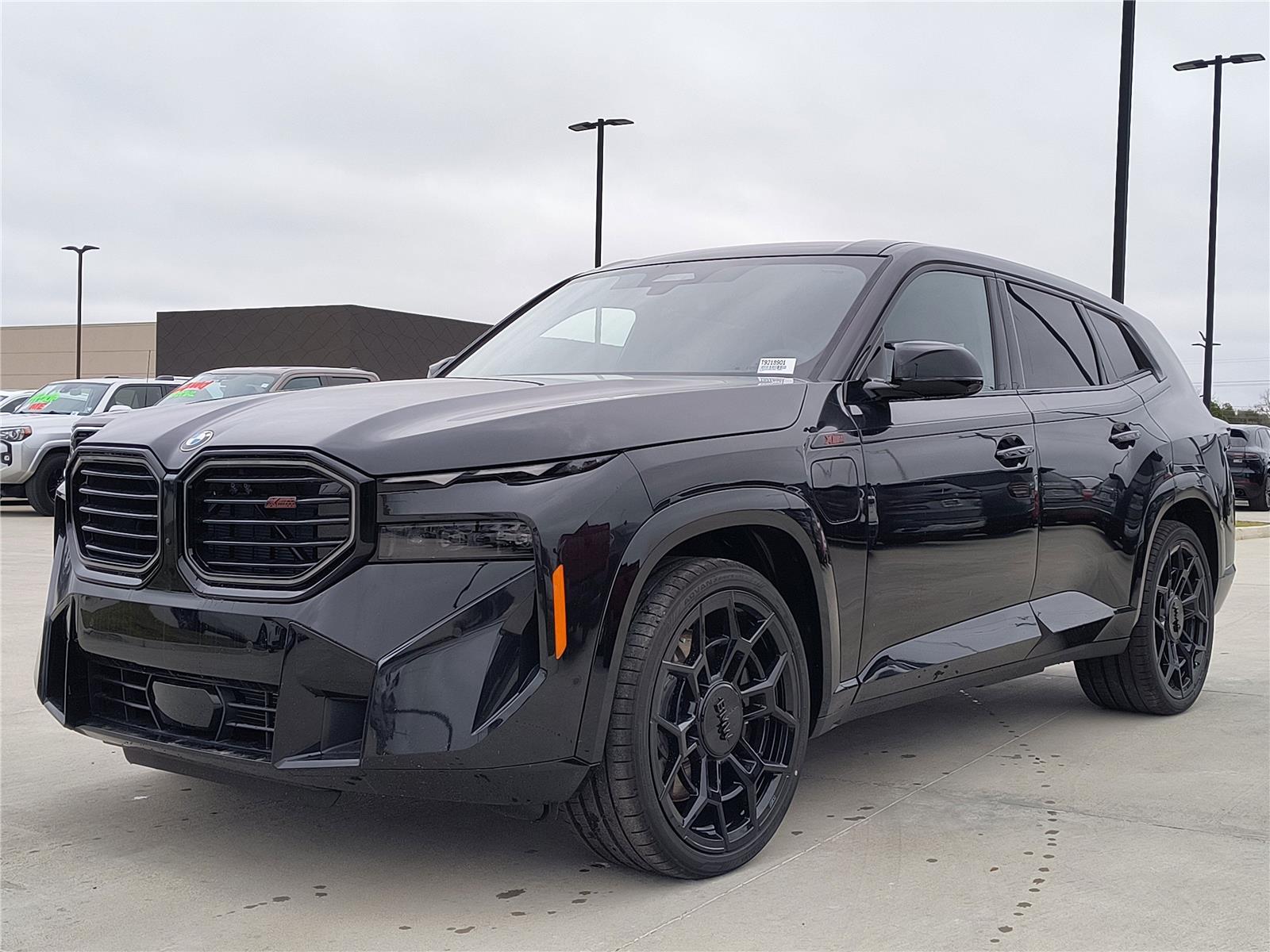 2026 BMW XM Base's photo