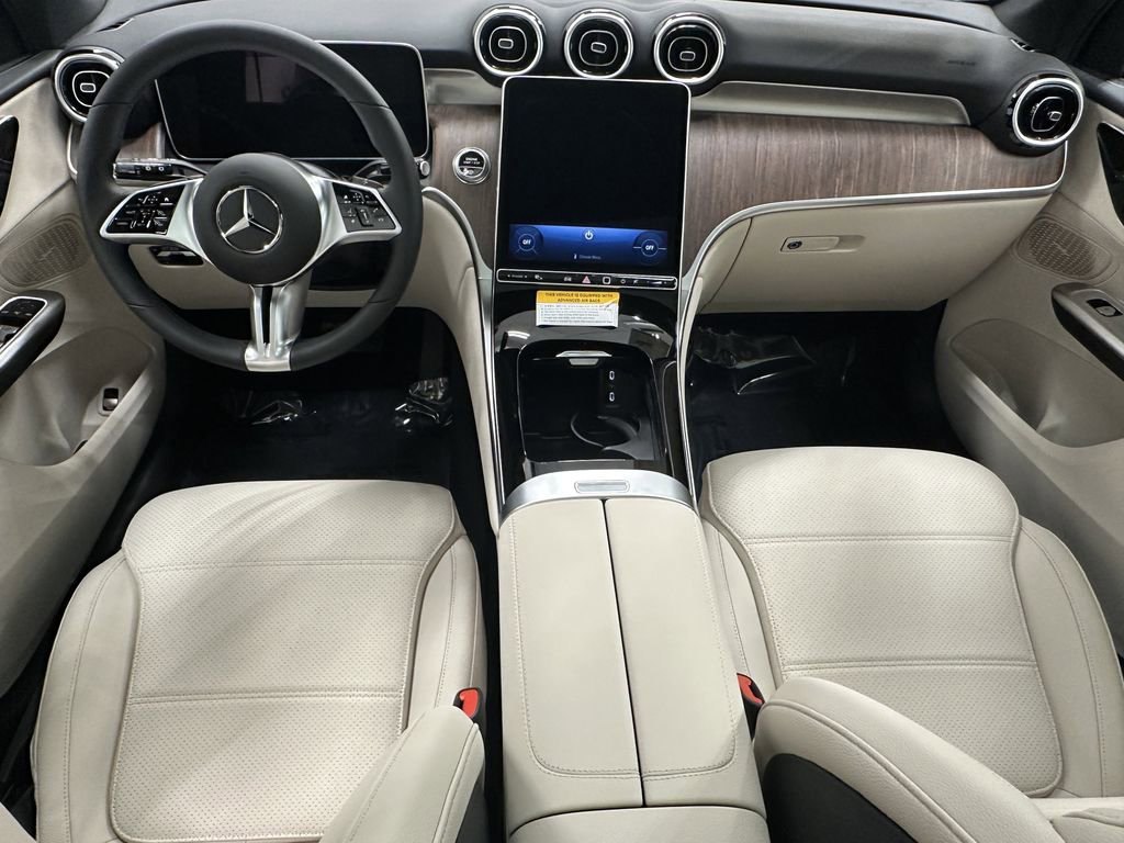2026 Mercedes Benz GLC 300 photo 27