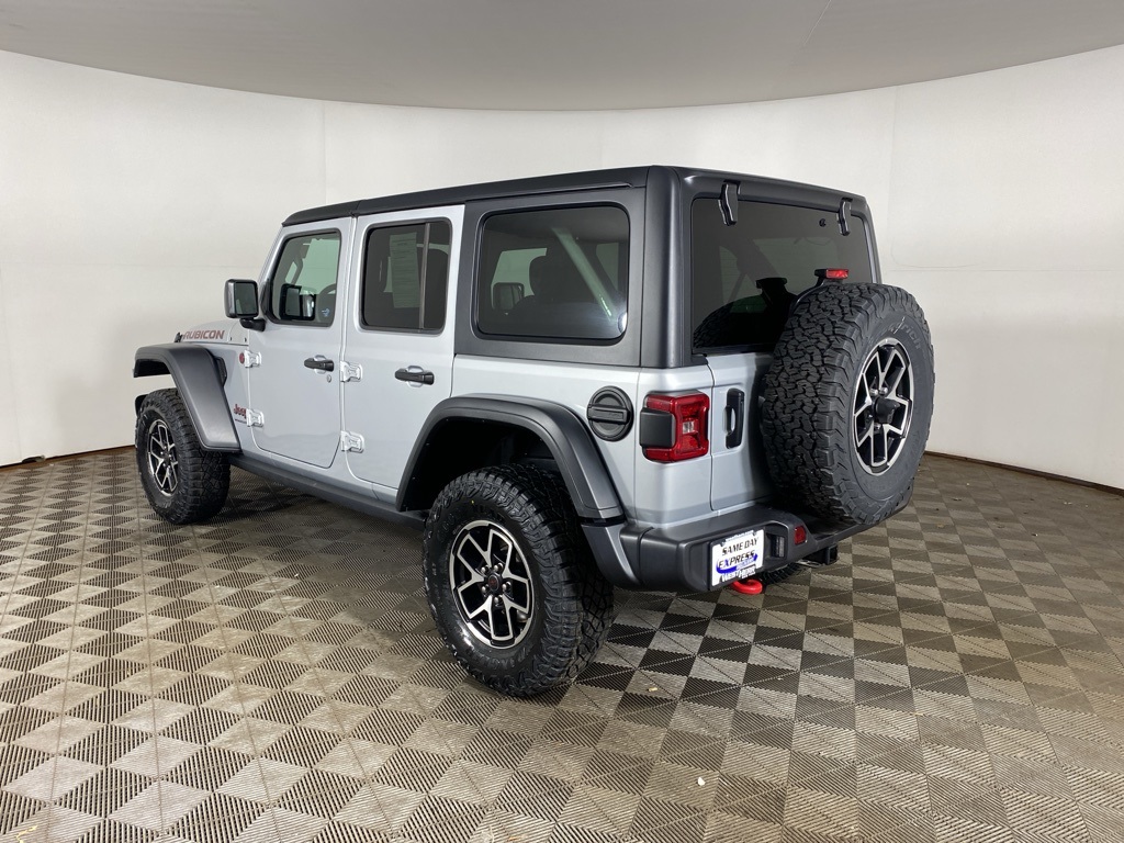 2024 Jeep Wrangler Rubicon photo 5