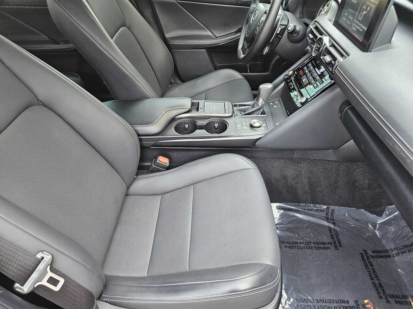 2024 Lexus IS 300 photo 9