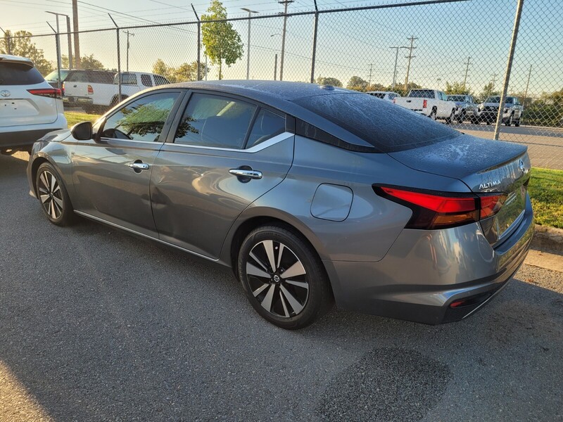2021 Nissan Altima 2.5 SV photo 3