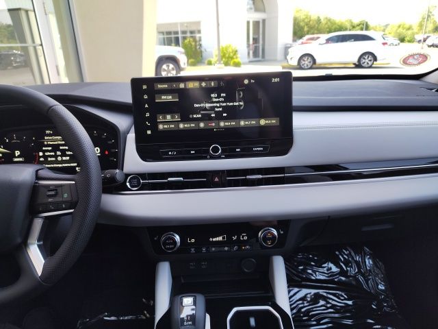 2025 Mitsubishi Outlander SE photo 12