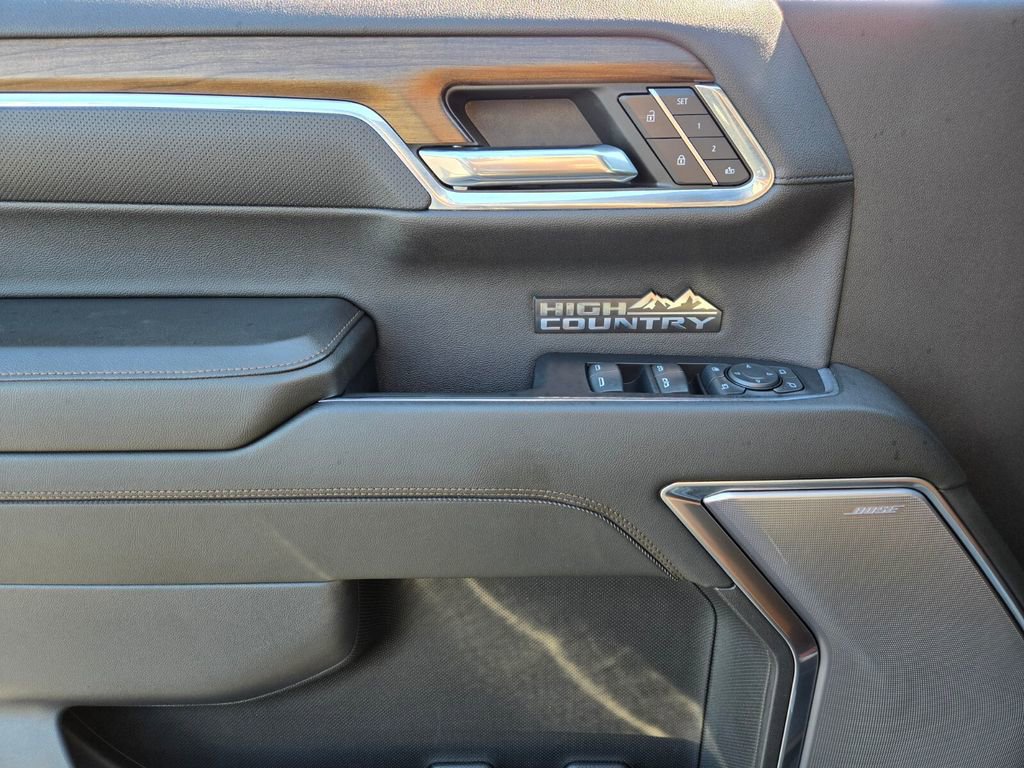 2024 Chevrolet Silverado 1500 High Country photo 19