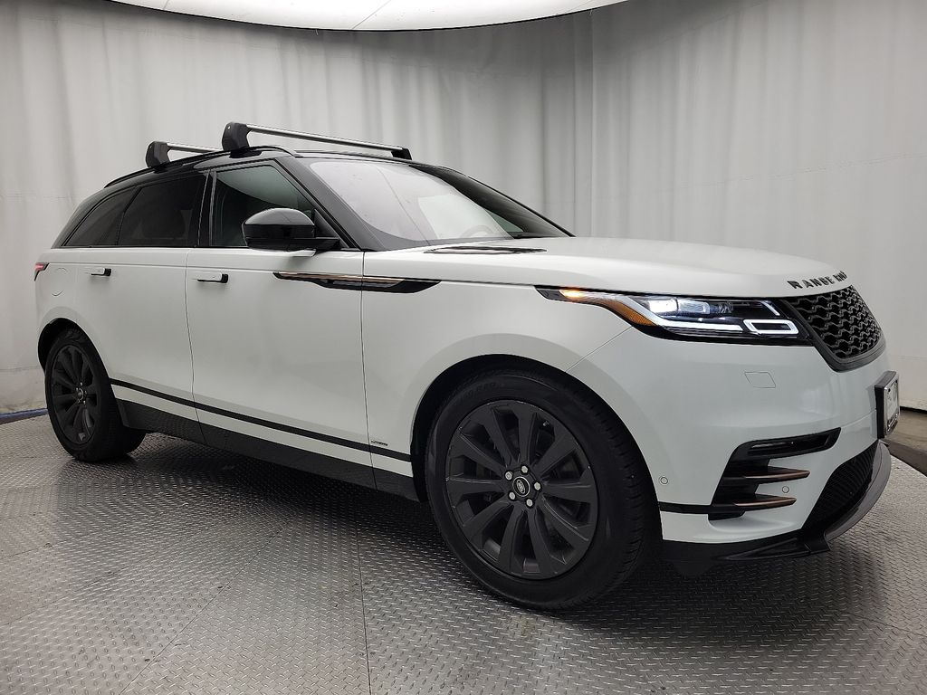 2018 Land Rover Range Rover Velar SE photo 3