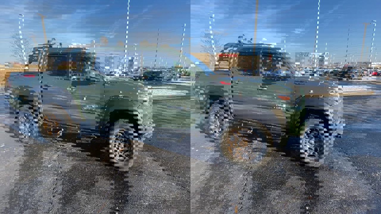 Certified 2022 Toyota Tacoma TRD Sport with VIN 3TMCZ5AN4NM463645 for sale in Kansas City