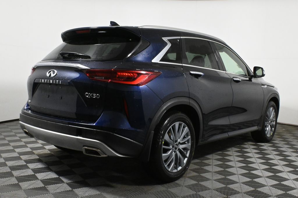 2025 Infiniti QX50 Luxe photo 7