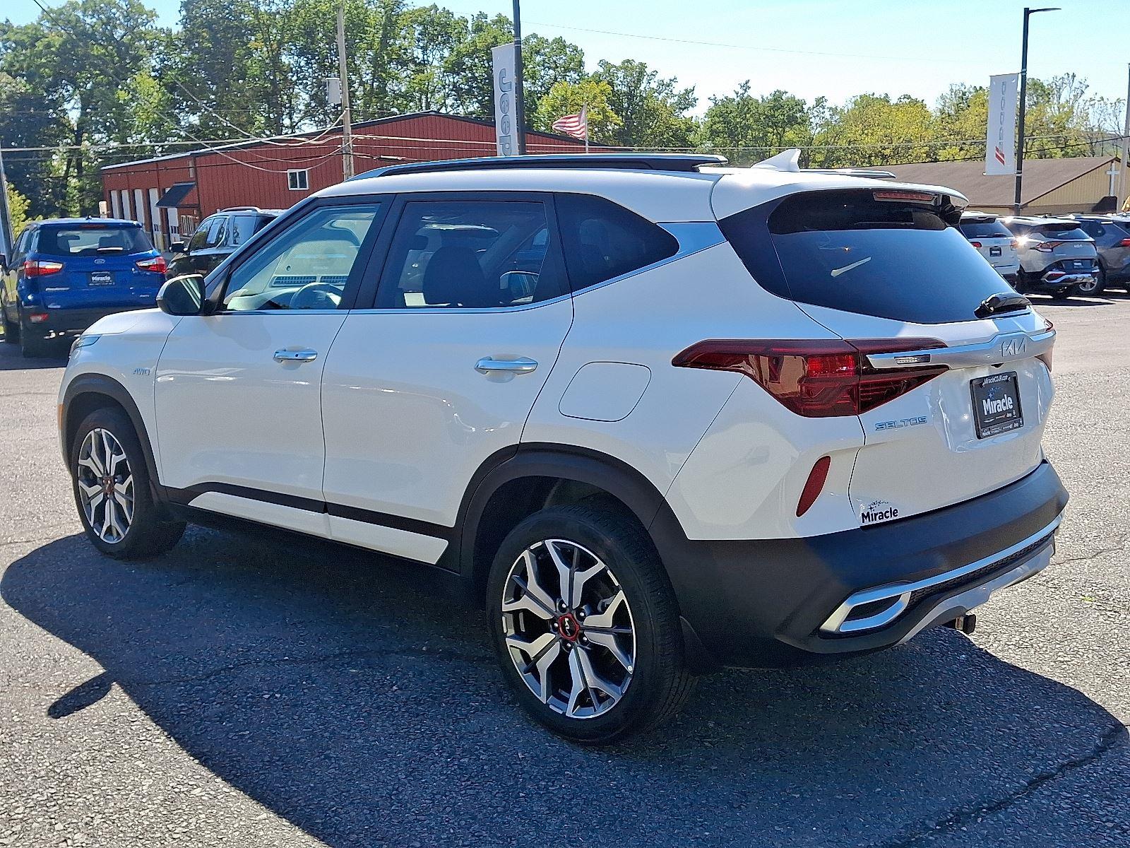2023 Kia Seltos SX photo 4