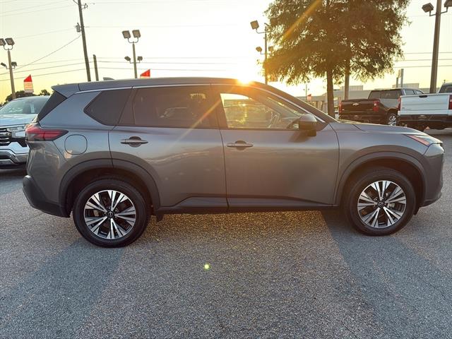 2023 Nissan Rogue SV photo 6